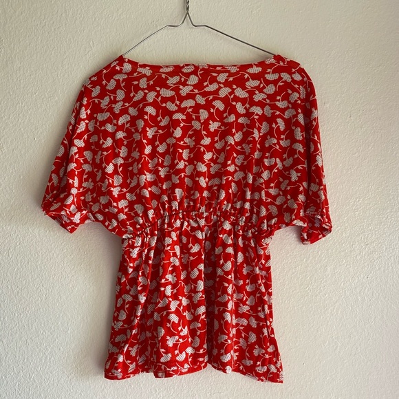 Red & White V Neck Blouse! - Picture 3 of 3